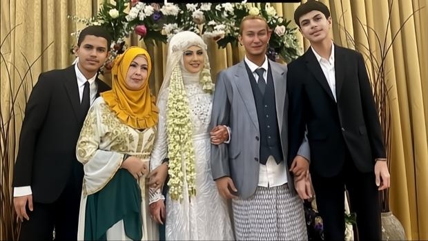 Helwa Bachmid dengan Habib Bahar bin Smith Diam-Diam Telah Menikah
