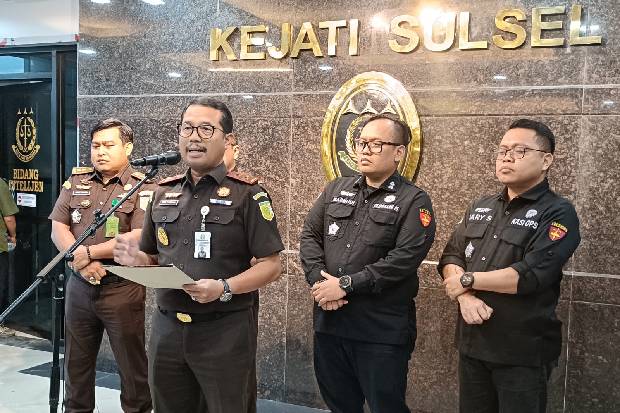 Eks Pj Gubernur Sulsel Bahtiar Baharuddin Dicekal ke Luar Negeri, Kejati Dalami Dugaan Korupsi Bibit Nanas - Gambar 2