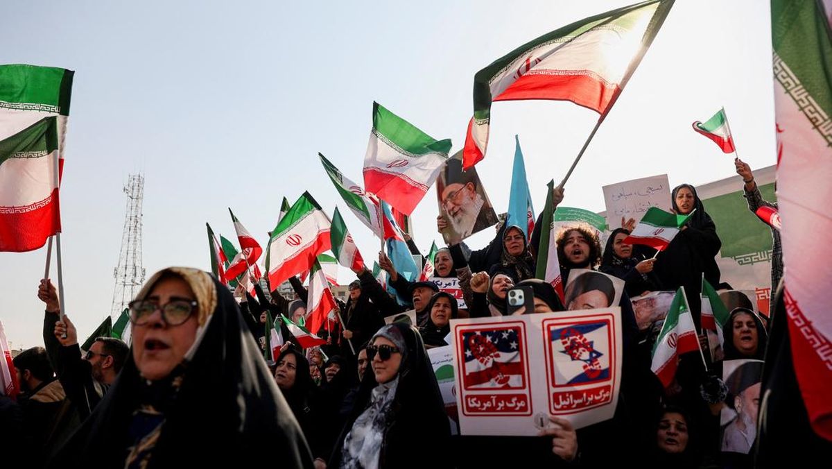 Demo Iran Lumpuhkan Negeri, Mayat Tercatat Ribuan