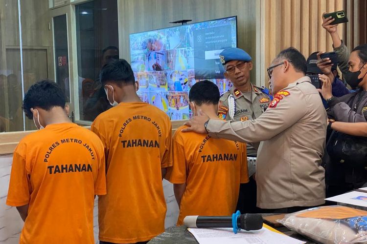 Serangan Brutal Tanpa Motif, Tiga Penyiram Air Keras Dibekuk Polisi