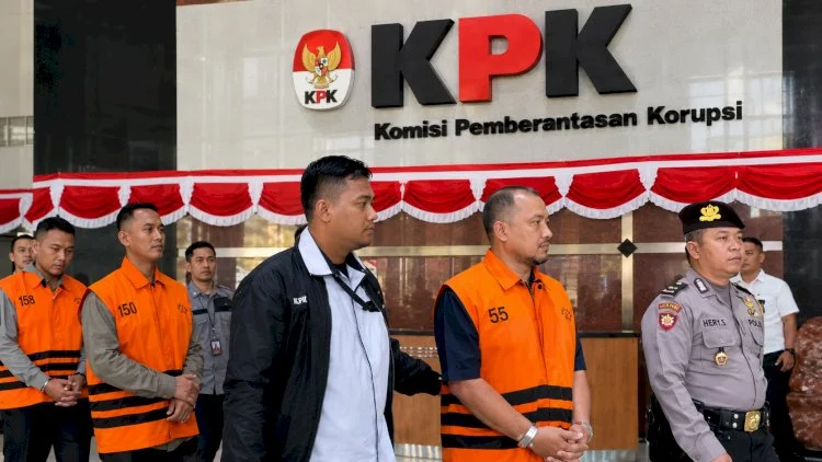 Modus pegawai KPK dan ayahnya memeras Bupati Pemalang terungkap, manfaatkan informasi internal untuk minta Rp2 miliar