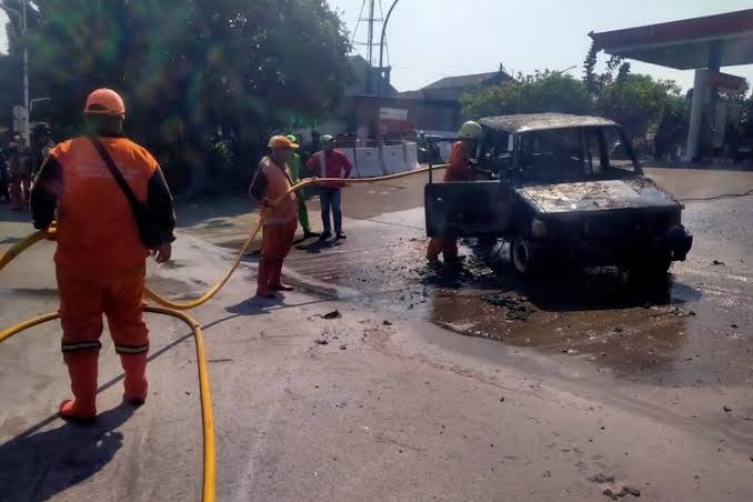 Petugas Damkar Jakarta Timur meninggal saat bertugas, sempat mengeluh nyeri dada