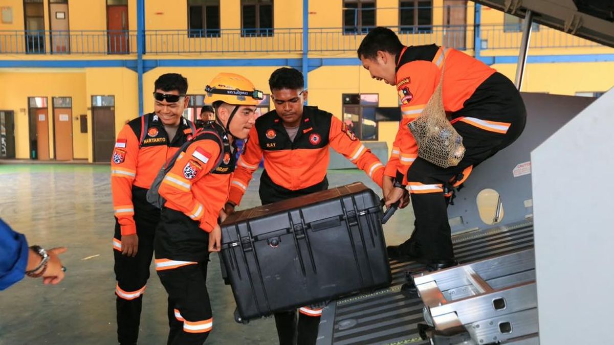Polri Kerahkan Tim K9 dan 2,5 Ton Bantuan untuk Perkuat Penanganan Gempa NTT
